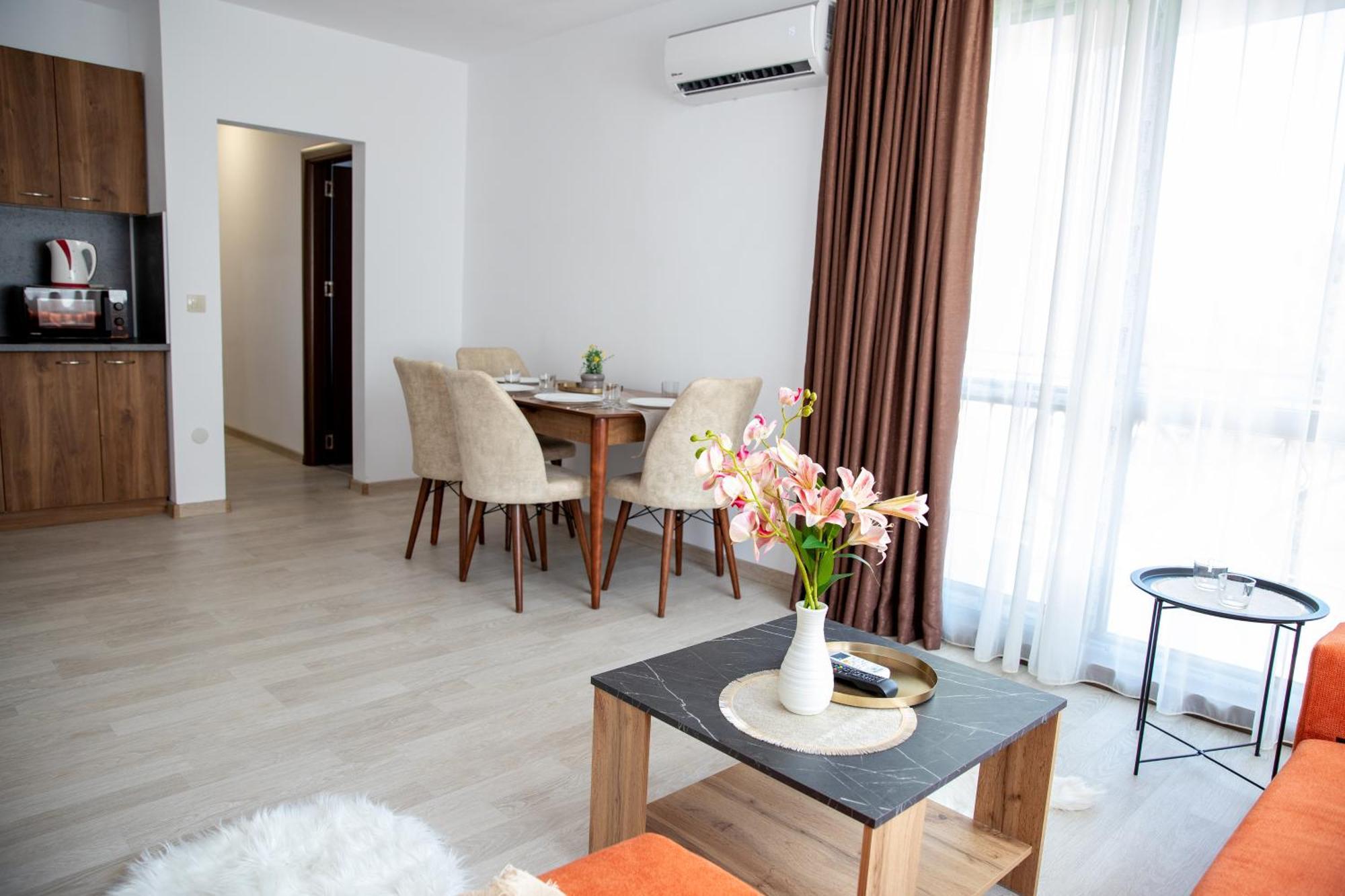 Two-Bedroom Premium Apartment セインツ・コンスタンティン＆ヘレナ エクステリア 写真